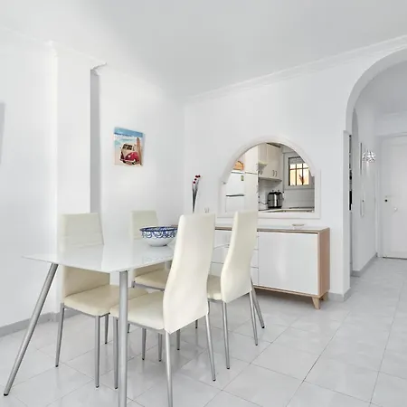 Arce 1-11 Apartment *