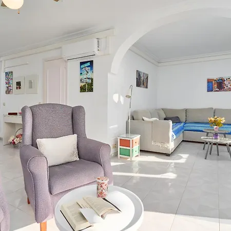 Arce 1-11 Apartment *